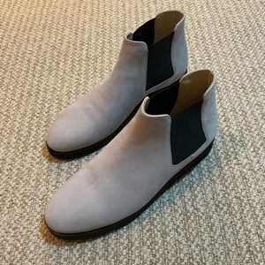 Amalfi by Rangoni Gray Suede Chelsea Boots Size 11M Made in Italy NWOB